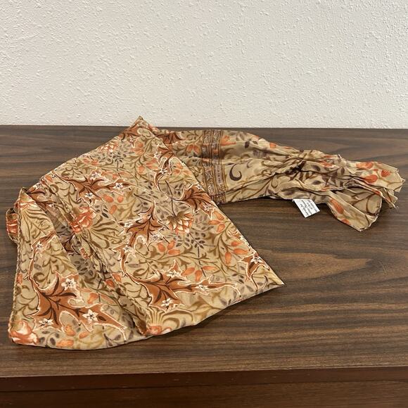 Metropolitan Museum of Art Accessories - Metropolitan Museum of Art William Morris 100% Silk Scarf Italy 16" x 62” Oblong